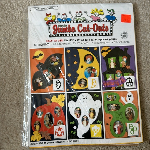 NEW: 2 scrapbooks, 4 kits of jumbo cut-out scrapbook pages and free paper pizazz - Picture 8 of 16